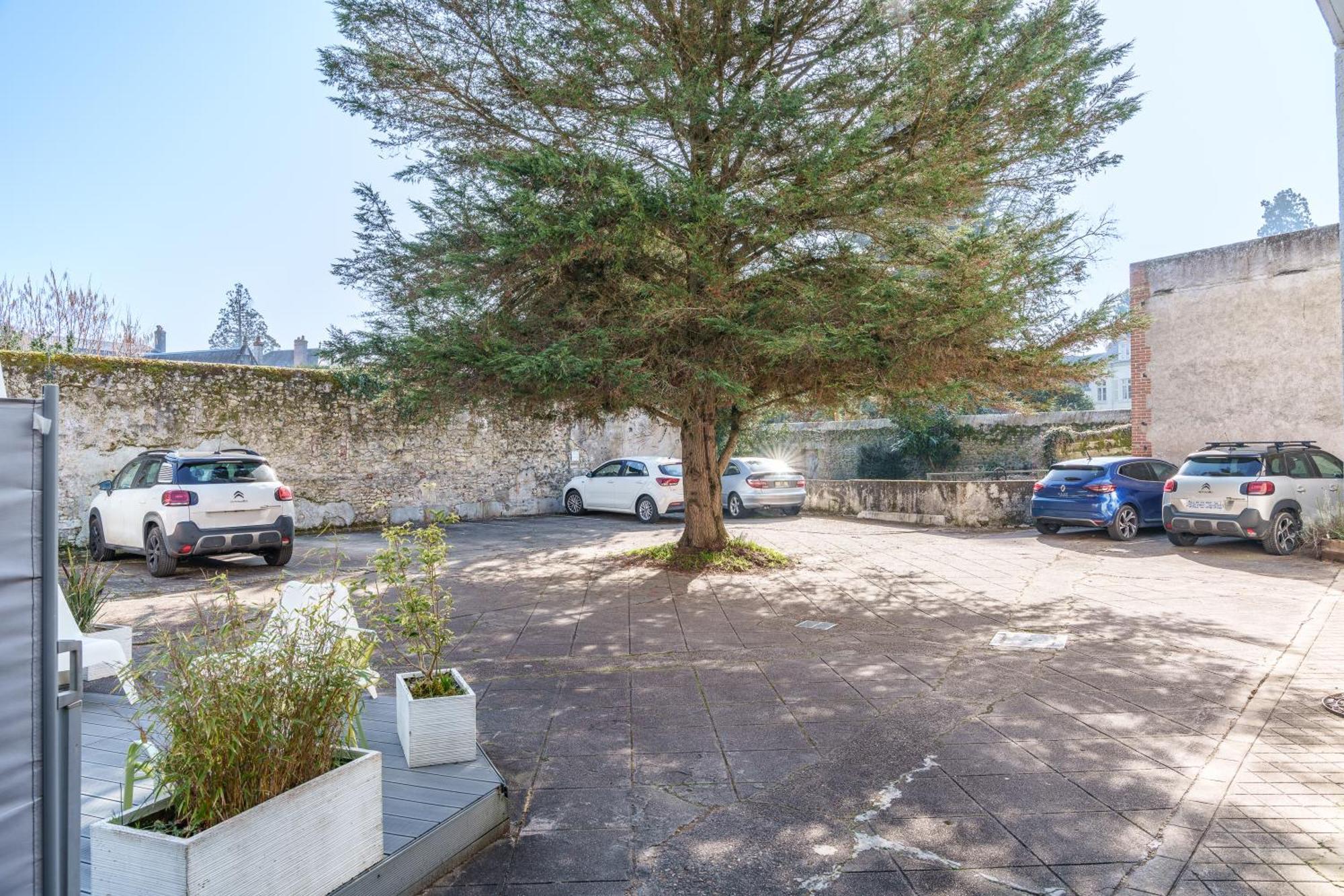 Maison 5 P Hyper Centre Amboise #Parking #Terrasse Bagian luar foto